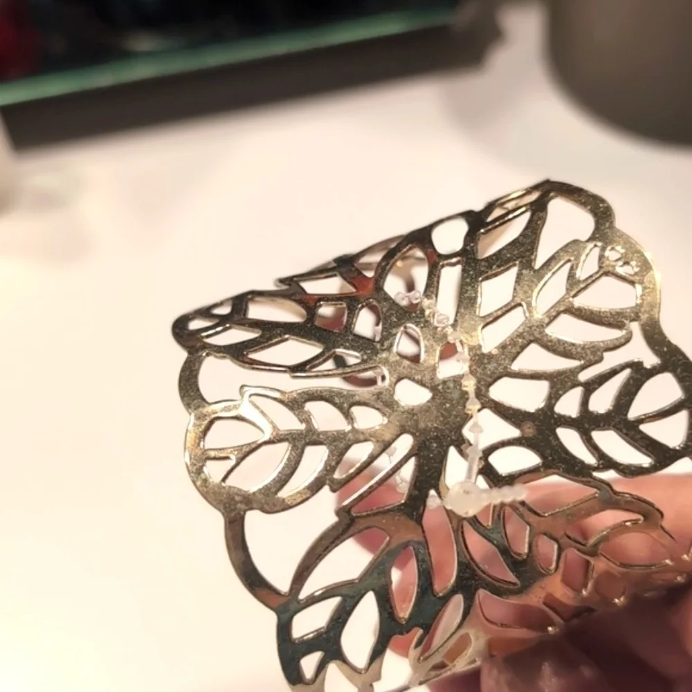 Style Retro Leaves Alloy Gold Plating Women's Bangle Wide